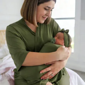 Supormama™-4-piece Mom Robe & Newborn Swaddle Matching Set in Khaki